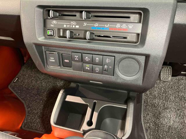 ハイゼットトラック スタンダード　農用スペシャル　４ＷＤ　衝突被害軽減システム　クリアランスソナー　オートライト　オートハイビーム　デフロック（10枚目）