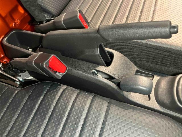 ハイゼットトラック スタンダード　農用スペシャル　４ＷＤ　衝突被害軽減システム　クリアランスソナー　オートライト　オートハイビーム　デフロック（11枚目）