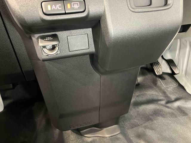ハイゼットカーゴ ＤＸ　４ＷＤ　衝突被害軽減システム　左右スライドドア　クリアランスソナー　オートライト　オートハイビーム（11枚目）