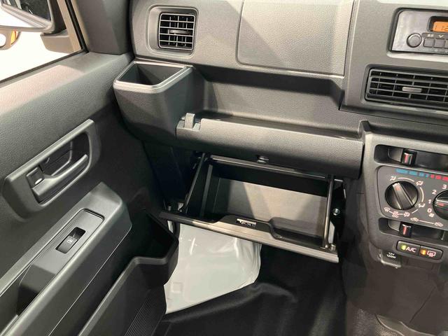 ハイゼットカーゴ ＤＸ　４ＷＤ　衝突被害軽減システム　左右スライドドア　クリアランスソナー　オートライト　オートハイビーム（12枚目）