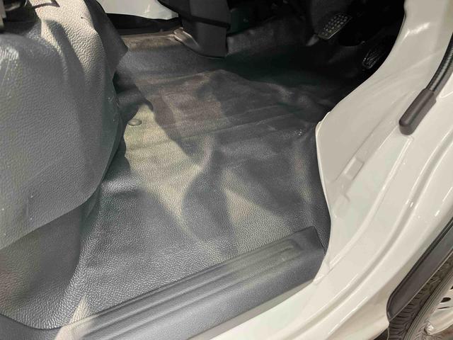 ハイゼットカーゴ ＤＸ　４ＷＤ　衝突被害軽減システム　左右スライドドア　クリアランスソナー　オートライト　オートハイビーム（18枚目）