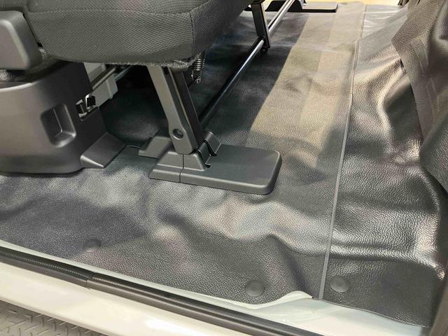 ハイゼットカーゴ ＤＸ　４ＷＤ　衝突被害軽減システム　左右スライドドア　クリアランスソナー　オートライト　オートハイビーム（20枚目）