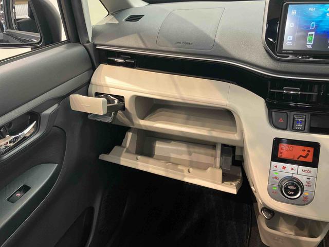 ムーヴ ＸリミテッドＩＩ　ＳＡＩＩＩ　ＤＶＤチューナー　後方カメラ　ＵＳＢ入力端子　Ｂｌｕｅｔｏｏｔｈ接続　ＥＴＣ　キーフリー　運転席シートヒーター　衝突被害軽減システム　ＬＥＤヘッドライト　オートライト　オートハイビーム（12枚目）