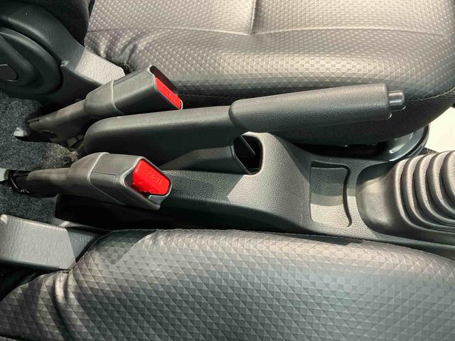 ハイゼットトラック ジャンボスタンダード　４ＷＤ　ディスプレイオーディオ　後方カメラ　ＵＳＢ入力端子　Ｂｌｕｅｔｏｏｔｈ接続　ＨＤＭＩ入力端子　荷台作業灯　省力パック　衝突被害軽減システム　クリアランスソナー　ＬＥＤヘッドライト　オートライト（11枚目）