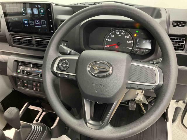 ハイゼットトラック ジャンボスタンダード　４ＷＤ　ディスプレイオーディオ　後方カメラ　ＵＳＢ入力端子　Ｂｌｕｅｔｏｏｔｈ接続　ＨＤＭＩ入力端子　荷台作業灯　省力パック　衝突被害軽減システム　クリアランスソナー　ＬＥＤヘッドライト　オートライト（13枚目）