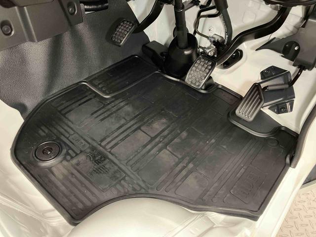 ハイゼットトラック ジャンボスタンダード　４ＷＤ　ディスプレイオーディオ　後方カメラ　ＵＳＢ入力端子　Ｂｌｕｅｔｏｏｔｈ接続　ＨＤＭＩ入力端子　荷台作業灯　省力パック　衝突被害軽減システム　クリアランスソナー　ＬＥＤヘッドライト　オートライト（18枚目）