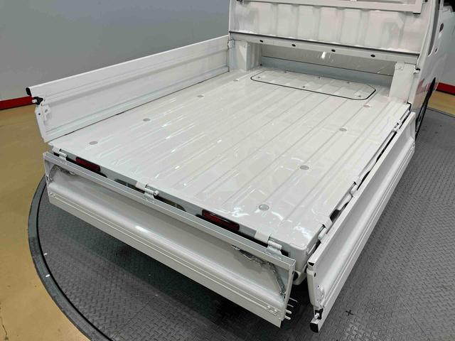 ハイゼットトラック ジャンボスタンダード　４ＷＤ　ディスプレイオーディオ　後方カメラ　ＵＳＢ入力端子　Ｂｌｕｅｔｏｏｔｈ接続　ＨＤＭＩ入力端子　荷台作業灯　省力パック　衝突被害軽減システム　クリアランスソナー　ＬＥＤヘッドライト　オートライト（26枚目）