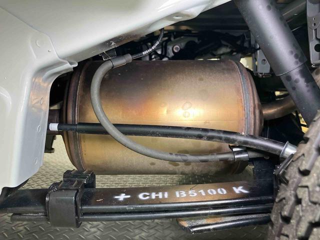 ハイゼットトラック ジャンボスタンダード　４ＷＤ　ディスプレイオーディオ　後方カメラ　ＵＳＢ入力端子　Ｂｌｕｅｔｏｏｔｈ接続　ＨＤＭＩ入力端子　荷台作業灯　省力パック　衝突被害軽減システム　クリアランスソナー　ＬＥＤヘッドライト　オートライト（30枚目）