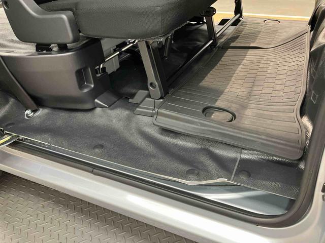 ハイゼットカーゴ ＤＸ　衝突被害軽減システム　左右スライドドア　クリアランスソナー　オートライト　オートハイビーム（20枚目）