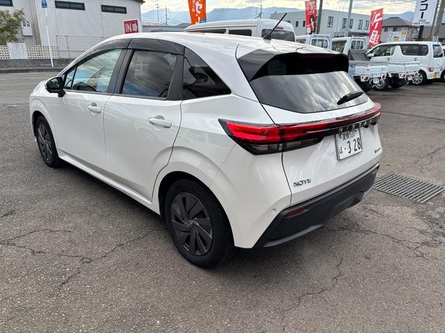 ノート S ワンオーナー 禁煙車 純正OPディスプレイオーディオ 全周囲カメラ 衝突被害軽減 デジタルインナーミラー ETC ブラインドスポットモニター コーナーセンサー 電子パーキング Bluetooth(5枚目)