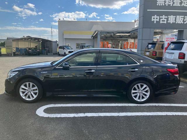 クラウンハイブリッド アスリートS レザーシート/純正HDDナビ/フルセグ/Bluetoothオーディオ/DVD・CD/バックカメラ/シートエアコン/スマートキー2個/純正17インチAW/取扱説明書/ナビ取扱説明書(17枚目)