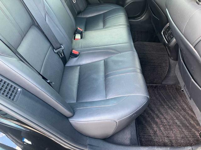 クラウンハイブリッド アスリートS レザーシート/純正HDDナビ/フルセグ/Bluetoothオーディオ/DVD・CD/バックカメラ/シートエアコン/スマートキー2個/純正17インチAW/取扱説明書/ナビ取扱説明書(20枚目)