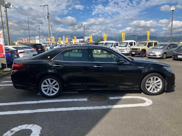 クラウンハイブリッド アスリートS レザーシート/純正HDDナビ/フルセグ/Bluetoothオーディオ/DVD・CD/バックカメラ/シートエアコン/スマートキー2個/純正17インチAW/取扱説明書/ナビ取扱説明書(22枚目)