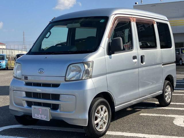 ハイゼットカーゴ ＤＸ　社外１２インチＡＷ／両側スライドドア／ＰＳ・ＰＷ・ＡＣ／ＣＤ再生／ＡＭ・ＦＭ再生／純正フロアマット・ドアバイザー（9枚目）