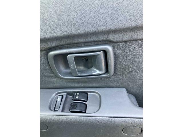 ハイゼットカーゴ ＤＸ　社外１２インチＡＷ／両側スライドドア／ＰＳ・ＰＷ・ＡＣ／ＣＤ再生／ＡＭ・ＦＭ再生／純正フロアマット・ドアバイザー（18枚目）