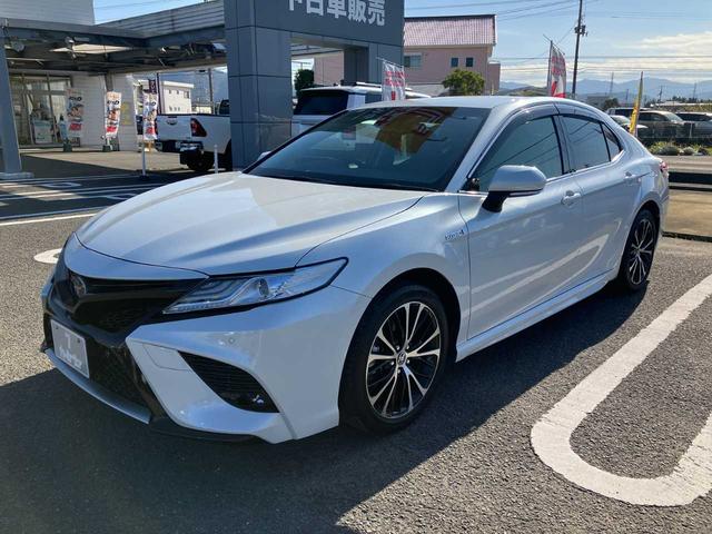 カムリ WSレザーパッケージ ワンオーナー/レザーシート/トヨタセーフティセンス/純正メモリナビ/Bluetoothオーディオ/フルセグ/DVD・CD/ETC/純正18インチAW/取扱説明書/ナビ取扱説明書/キロクボ(14枚目)