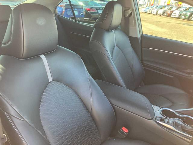 カムリ WSレザーパッケージ ワンオーナー/レザーシート/トヨタセーフティセンス/純正メモリナビ/Bluetoothオーディオ/フルセグ/DVD・CD/ETC/純正18インチAW/取扱説明書/ナビ取扱説明書/キロクボ(15枚目)