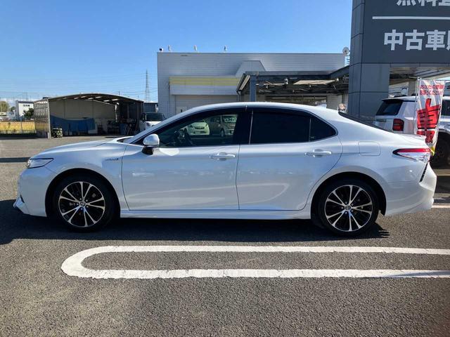 カムリ WSレザーパッケージ ワンオーナー/レザーシート/トヨタセーフティセンス/純正メモリナビ/Bluetoothオーディオ/フルセグ/DVD・CD/ETC/純正18インチAW/取扱説明書/ナビ取扱説明書/キロクボ(17枚目)