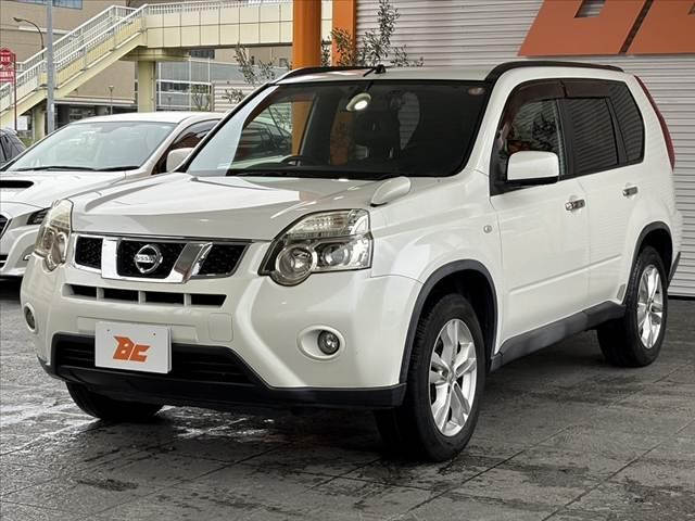 エクストレイル ２０Ｘ　後期　禁煙車　４ＷＤ　ナビ　地デジ　防水シート　Ｂモニター　ＤＶＤ　シートヒーター　革巻ステア　スマキー　シートリフター　ＨＩＤ　フォグ　Ａライト　ドラレコ　ＥＴＣ　マットバイザー　純正１７インチＡＷ（8枚目）