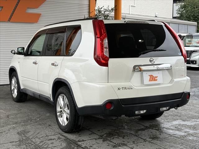 エクストレイル ２０Ｘ　後期　禁煙車　４ＷＤ　ナビ　地デジ　防水シート　Ｂモニター　ＤＶＤ　シートヒーター　革巻ステア　スマキー　シートリフター　ＨＩＤ　フォグ　Ａライト　ドラレコ　ＥＴＣ　マットバイザー　純正１７インチＡＷ（15枚目）