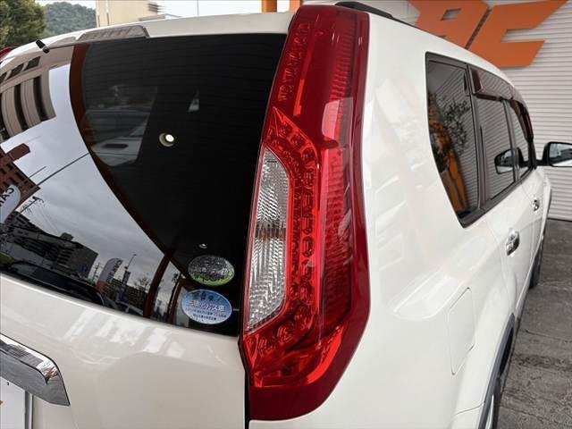 エクストレイル ２０Ｘ　後期　禁煙車　４ＷＤ　ナビ　地デジ　防水シート　Ｂモニター　ＤＶＤ　シートヒーター　革巻ステア　スマキー　シートリフター　ＨＩＤ　フォグ　Ａライト　ドラレコ　ＥＴＣ　マットバイザー　純正１７インチＡＷ（39枚目）