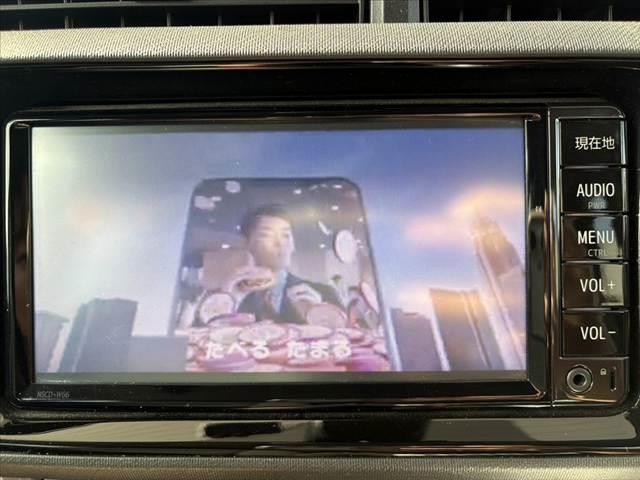 アクア Sスタイルブラック 中期 ナビ 地デジ バックカメラ セーフティセンスC Pスタート スマートキー 横滑り防止 衝突防止 車線逸脱 オートライト ヘッドライトレベライザー SRSエアバッグ マットバイザー(24枚目)