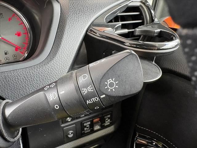 ヴォクシー ＺＳ　Ｇ’ｓ　禁煙車　９型ナビ　フリップダウン　両電スラ　フルセグ　Ｂカメラ　ＢＴ　ＥＴＣ　ＤＶＤ　Ａライト　Ａハイビーム　ＬＥＤ　Ａストップ　ハーフレザー　シートヒーター　リアスポイラー　電格ミラー　スマートキー（28枚目）