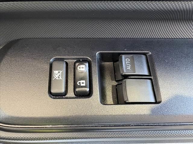 アクア Ｌ　車検整備付　後期　禁煙　社外ナビ　ＢＴ　スペアキー　ＡＡＣ　チルトステアリング　ヘッドライトレベライザー　ファブリックシート　ＳＲＳエアバッグ　バニティミラー　一体式ヘッドレスト　マット　バイザー（26枚目）