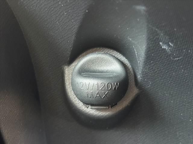 アクア Ｌ　車検整備付　後期　禁煙　社外ナビ　ＢＴ　スペアキー　ＡＡＣ　チルトステアリング　ヘッドライトレベライザー　ファブリックシート　ＳＲＳエアバッグ　バニティミラー　一体式ヘッドレスト　マット　バイザー（27枚目）