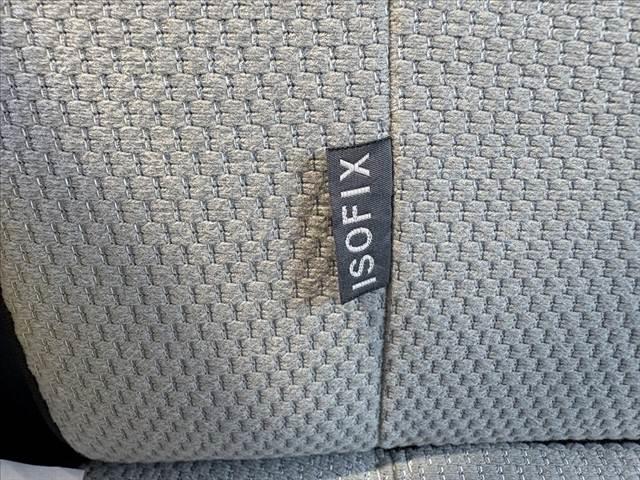 アクア Ｌ　車検整備付　後期　禁煙　社外ナビ　ＢＴ　スペアキー　ＡＡＣ　チルトステアリング　ヘッドライトレベライザー　ファブリックシート　ＳＲＳエアバッグ　バニティミラー　一体式ヘッドレスト　マット　バイザー（31枚目）