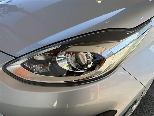 アクア Ｌ　車検整備付　後期　禁煙　社外ナビ　ＢＴ　スペアキー　ＡＡＣ　チルトステアリング　ヘッドライトレベライザー　ファブリックシート　ＳＲＳエアバッグ　バニティミラー　一体式ヘッドレスト　マット　バイザー（36枚目）