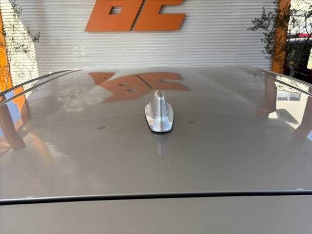 アクア Ｌ　車検整備付　後期　禁煙　社外ナビ　ＢＴ　スペアキー　ＡＡＣ　チルトステアリング　ヘッドライトレベライザー　ファブリックシート　ＳＲＳエアバッグ　バニティミラー　一体式ヘッドレスト　マット　バイザー（43枚目）