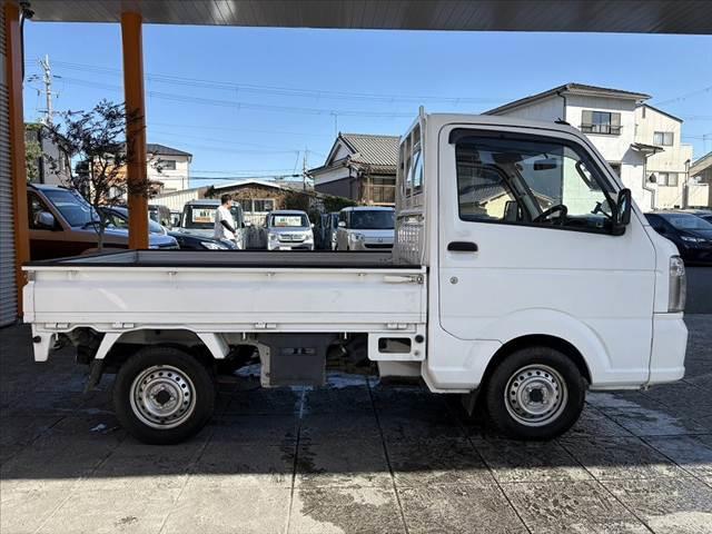 キャリイトラック KCエアコン・パワステ パワステ マニュアルエアコン 4WD 5MT 三方開荷台 みち板引掛式リアゲート ウレタン製ステア SRSエアバッグ レベライザー 12インチスチール ゴム荷台マット マット ソケット(12枚目)