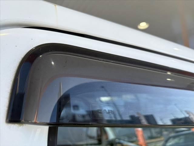 キャリイトラック KCエアコン・パワステ パワステ マニュアルエアコン 4WD 5MT 三方開荷台 みち板引掛式リアゲート ウレタン製ステア SRSエアバッグ レベライザー 12インチスチール ゴム荷台マット マット ソケット(28枚目)