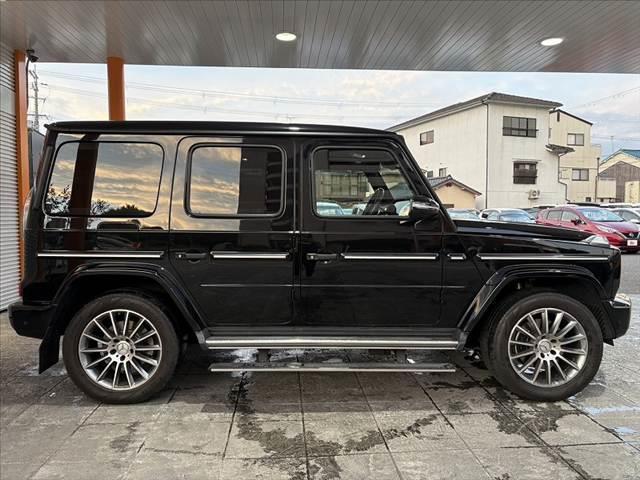 Ｇクラス Ｇ４００ｄ　ＡＭＧライン　ＳＲ　電動サイドステップ　ブルメスターサウンドシステム　ナビ　フルセグ　全方位　ＬＥＤヘッドライト　レーダーセーフティＰＫＧ　Ｐスタート　スマートキー×２革巻きステアリング（12枚目）