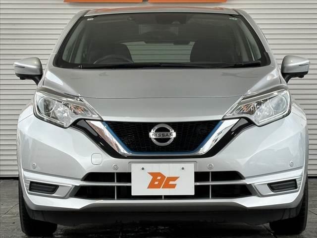 ノート e-パワー B 後期 エマブレ アラビュー インテリミラー Pスタート Aライト スマートキー バックソナー ETC SRSエアバック ISOFIXシート Pガラス ヘッドライトレベライザー 横滑り防止 電格ミラー(9枚目)