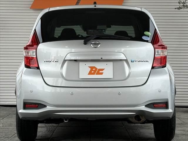 ノート e-パワー B 後期 エマブレ アラビュー インテリミラー Pスタート Aライト スマートキー バックソナー ETC SRSエアバック ISOFIXシート Pガラス ヘッドライトレベライザー 横滑り防止 電格ミラー(14枚目)