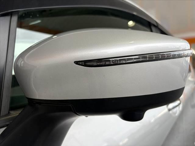 ノート e-パワー B 後期 エマブレ アラビュー インテリミラー Pスタート Aライト スマートキー バックソナー ETC SRSエアバック ISOFIXシート Pガラス ヘッドライトレベライザー 横滑り防止 電格ミラー(35枚目)