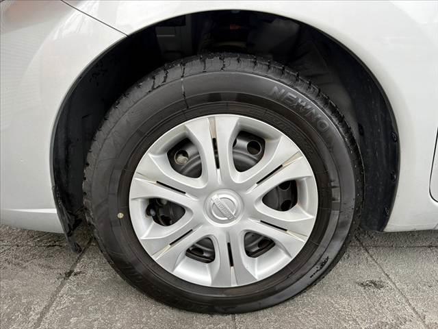 ノート e-パワー B 後期 エマブレ アラビュー インテリミラー Pスタート Aライト スマートキー バックソナー ETC SRSエアバック ISOFIXシート Pガラス ヘッドライトレベライザー 横滑り防止 電格ミラー(42枚目)