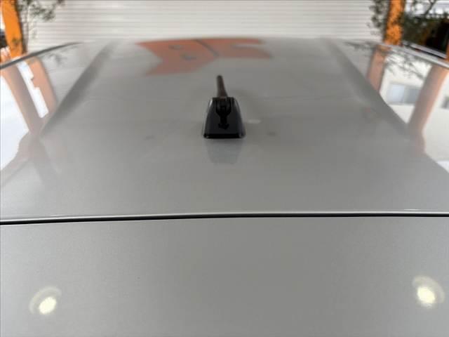 ノート e-パワー B 後期 エマブレ アラビュー インテリミラー Pスタート Aライト スマートキー バックソナー ETC SRSエアバック ISOFIXシート Pガラス ヘッドライトレベライザー 横滑り防止 電格ミラー(44枚目)