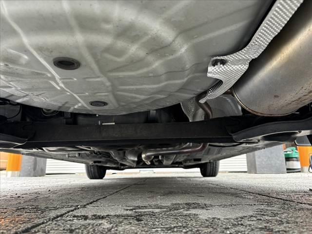 ノート e-パワー B 後期 エマブレ アラビュー インテリミラー Pスタート Aライト スマートキー バックソナー ETC SRSエアバック ISOFIXシート Pガラス ヘッドライトレベライザー 横滑り防止 電格ミラー(46枚目)