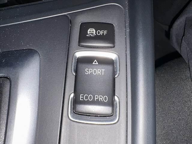 ３シリーズ ３１８ｉツーリング　車検整備付　後期　ナビ　Ｂモニ　ＬＥＤ　パワーシート　パワーバックドア　Ｐスタート　Ｐセンサー　Ｐガラス　Ａライト　Ａストップ　クルコン　スマートキー　革巻きステア　アームレスト　純正１６インチＡＷ（4枚目）