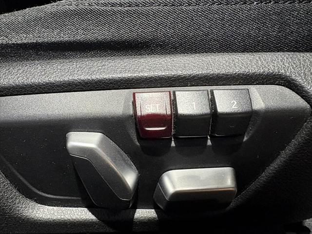 ３シリーズ ３１８ｉツーリング　車検整備付　後期　ナビ　Ｂモニ　ＬＥＤ　パワーシート　パワーバックドア　Ｐスタート　Ｐセンサー　Ｐガラス　Ａライト　Ａストップ　クルコン　スマートキー　革巻きステア　アームレスト　純正１６インチＡＷ（34枚目）