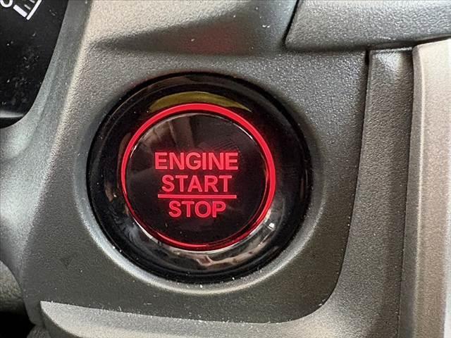 WR-V Z 禁煙車 9型ナビ ホンダセンシング フルセグ Bカメラ BT ETC LED フォグ Aライト レーダークルーズ パドルシフト ステリモ 横滑り レベライザー Pセンサー ドラレコ 純正17インチAW(6枚目)