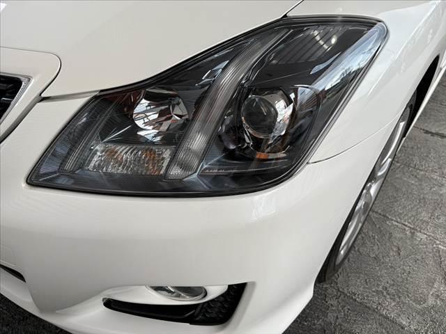 クラウン 3.5アスリート アニバーサリーエディション 禁煙 8インチナビ フルセグ Bカメラ ETC クルコン HID Aライト Pシート 横滑り防止 スマートキー×2 Pスタート ステリモ 純正18インチAW アームレスト マットバイザー SRSエアB(40枚目)