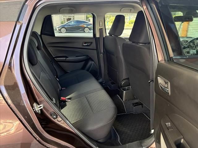 スイフト XGリミテッド 禁煙 セーフティパッケージ LEDヘッド プッシュスタート オートライト スマートキー デュアルセンサーブレーキサポート ステリモ チルトステアリング シートリフター シートヒーター SRSエアバッグ(17枚目)