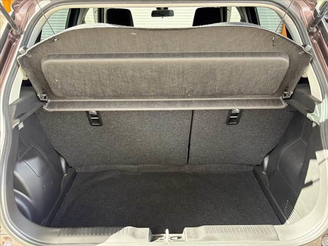 スイフト XGリミテッド 禁煙 セーフティパッケージ LEDヘッド プッシュスタート オートライト スマートキー デュアルセンサーブレーキサポート ステリモ チルトステアリング シートリフター シートヒーター SRSエアバッグ(20枚目)