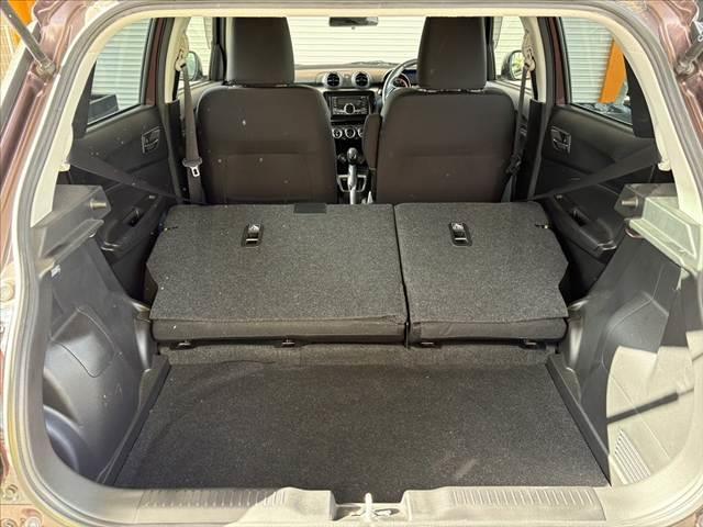 スイフト XGリミテッド 禁煙 セーフティパッケージ LEDヘッド プッシュスタート オートライト スマートキー デュアルセンサーブレーキサポート ステリモ チルトステアリング シートリフター シートヒーター SRSエアバッグ(21枚目)