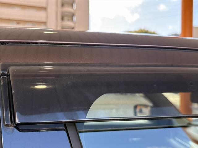 スイフト XGリミテッド 禁煙 セーフティパッケージ LEDヘッド プッシュスタート オートライト スマートキー デュアルセンサーブレーキサポート ステリモ チルトステアリング シートリフター シートヒーター SRSエアバッグ(33枚目)