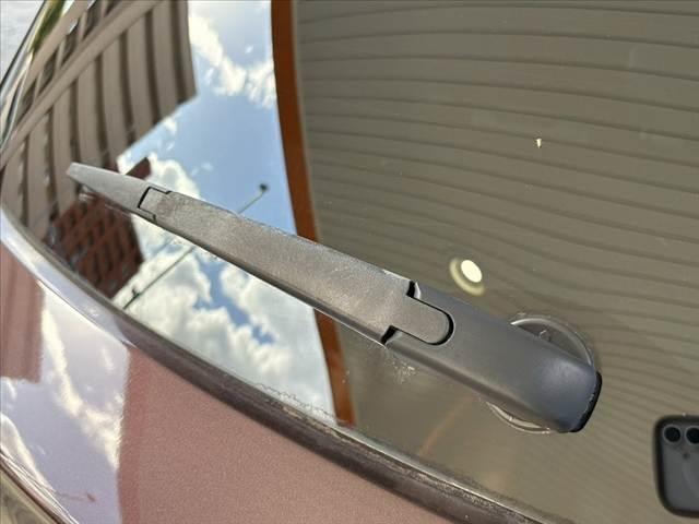 スイフト XGリミテッド 禁煙 セーフティパッケージ LEDヘッド プッシュスタート オートライト スマートキー デュアルセンサーブレーキサポート ステリモ チルトステアリング シートリフター シートヒーター SRSエアバッグ(34枚目)